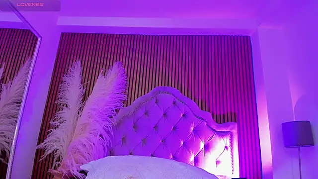 Violett_hott_'s cam snapshot