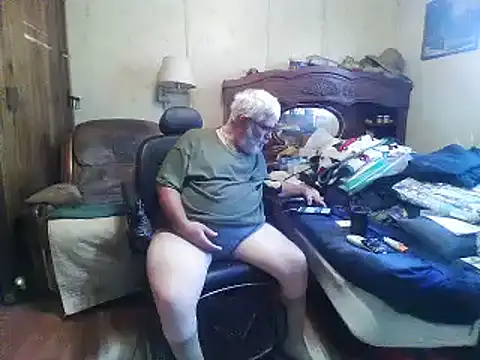 hearseguy77's cam snapshot