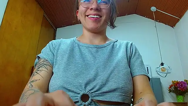 karlamorris_'s cam snapshot