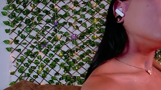 alice_rous21's cam snapshot