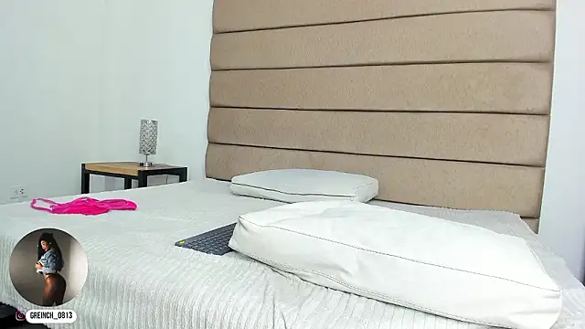 sally_rosses's cam snapshot