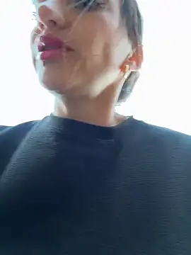 Ninabigtitied's cam snapshot