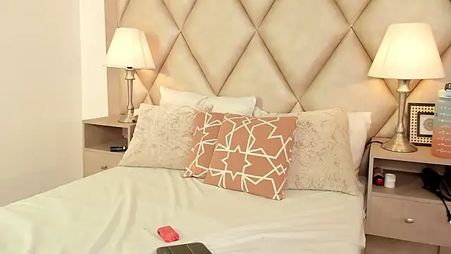 danielamilles's cam snapshot