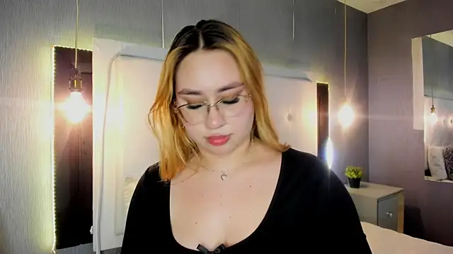 ximenanoah's cam snapshot