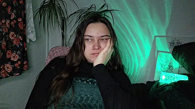 Cyndee_Winter's cam snapshot