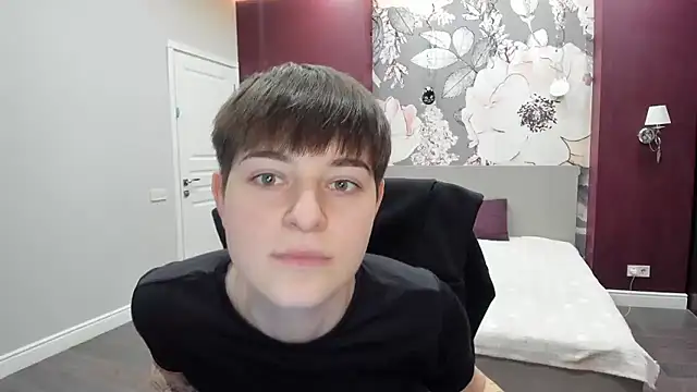 EmiliaYours live sex cam