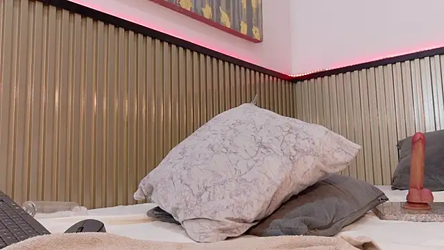 Scarlet_Vixen_'s cam snapshot