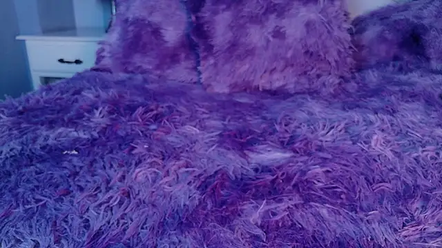 yvi_taylor's cam snapshot