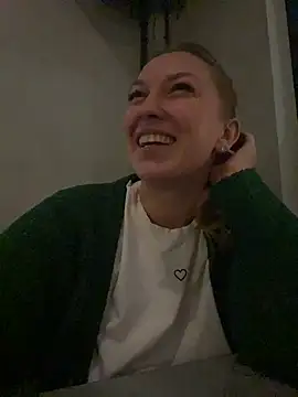 Sweet___Emily's cam snapshot