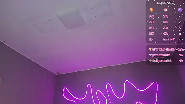 Kiara_myler's cam snapshot