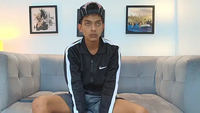 PRETTY_SEX1's cam snapshot