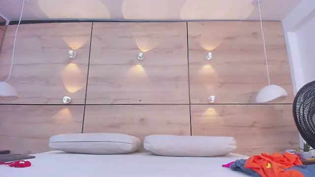 martina_touss live sex cam