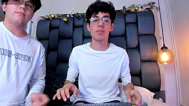 ian_and_austin live sex cam