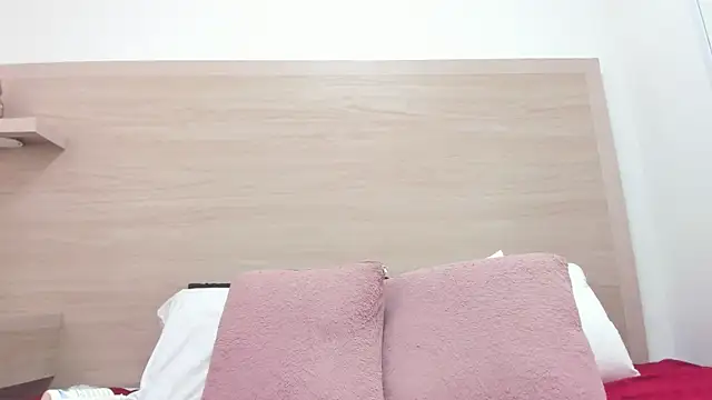 mia_luxx1's cam snapshot