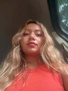 amanda-medrano1's cam snapshot