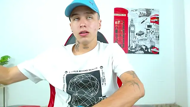 Cumandres18 live sex cam