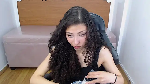 danatella_a's cam snapshot