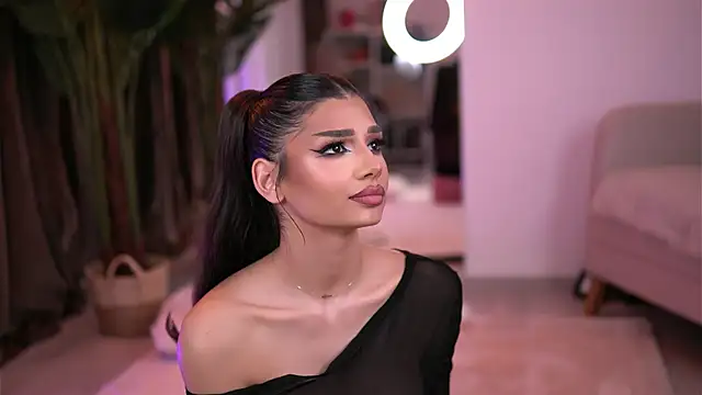 LuvCaprice's cam snapshot