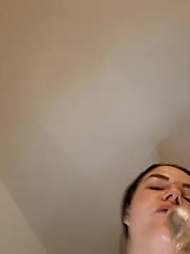 Xladycharme's cam snapshot