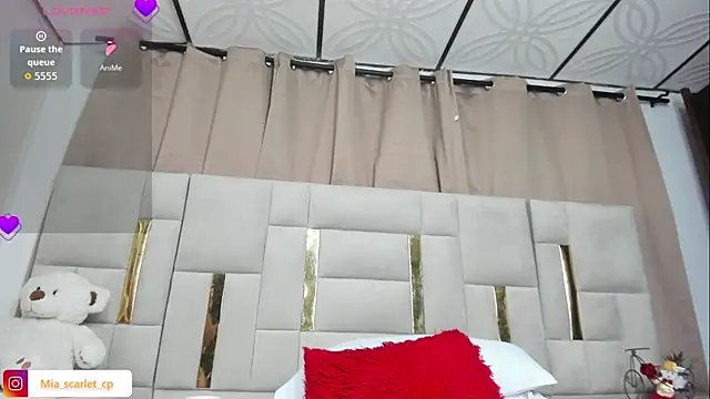 Mia_scarlet69's cam snapshot