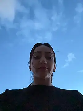 Ninabigtitied's cam snapshot