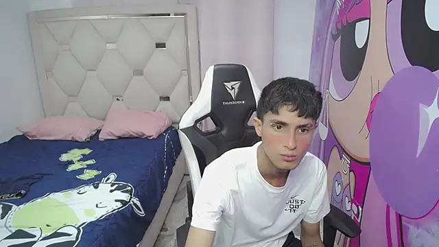 Akyra_latinn's cam snapshot