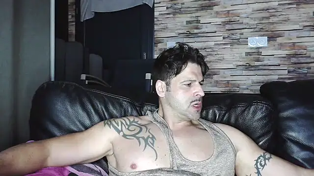 XxBigboybandxX's cam snapshot