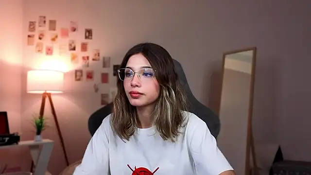 dinnerwithflowers's cam snapshot