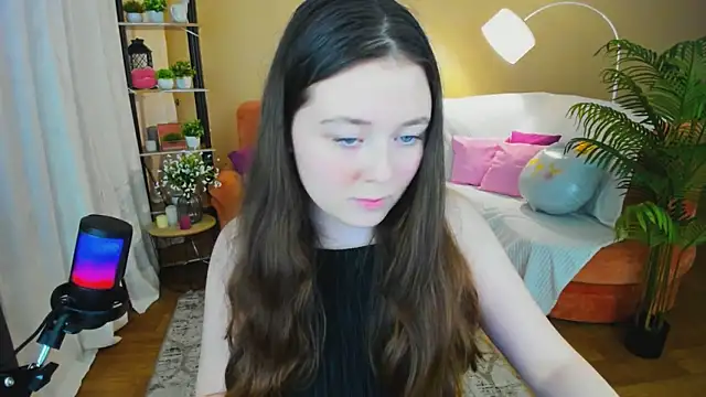 AlluringLookk's cam snapshot