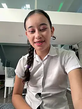 l0lita_sweet live sex cam