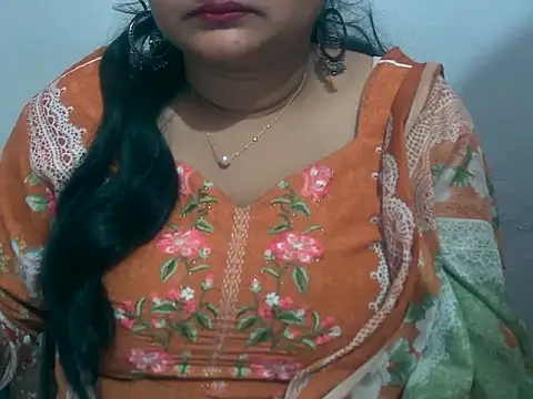 Saniya_K's cam snapshot