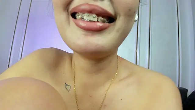 lilaasian's cam snapshot