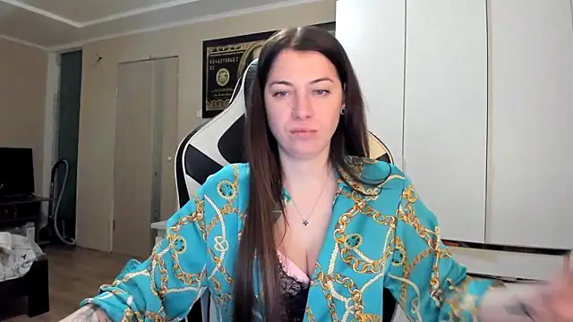 EmiLovsi's cam snapshot