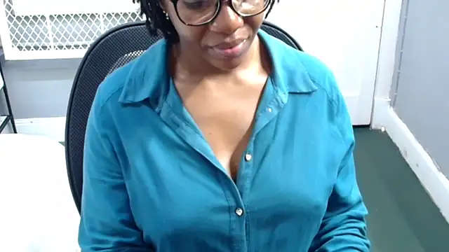 EmeraldDreams's cam snapshot