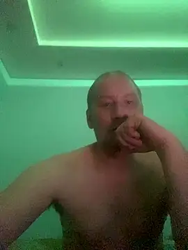 Krzysiekg123's cam snapshot