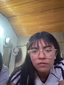 AngieRousse_'s cam snapshot