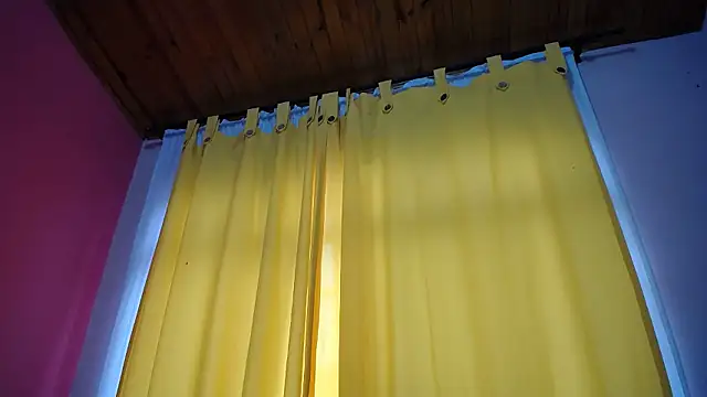 ScarleHot4ux's cam snapshot