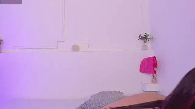 TianaGlow44's cam snapshot