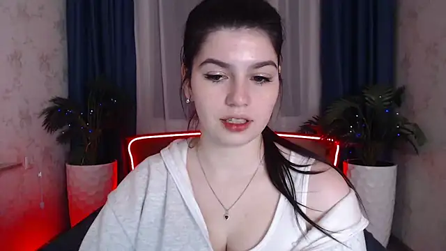 KisaModel's cam snapshot