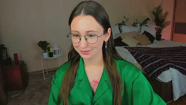 YourLovellyStory's cam snapshot