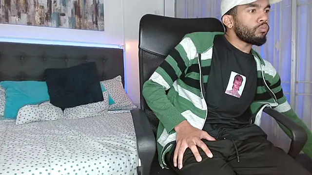 andresnoir_'s cam snapshot