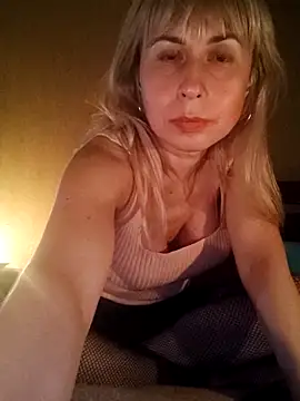 SelinaLovqx's cam snapshot