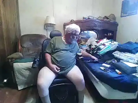 hearseguy77's cam snapshot