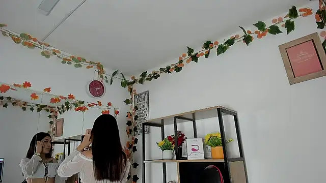 MiaFox_03's cam snapshot