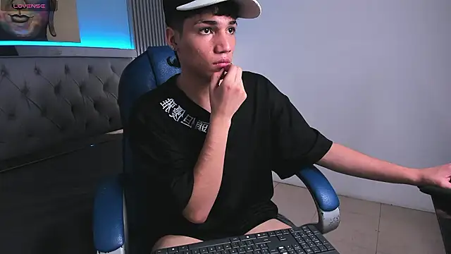 SamBlack_ live sex cam