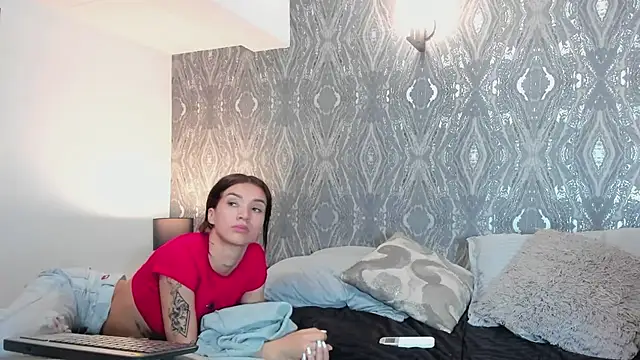 SkyFallls live sex cam