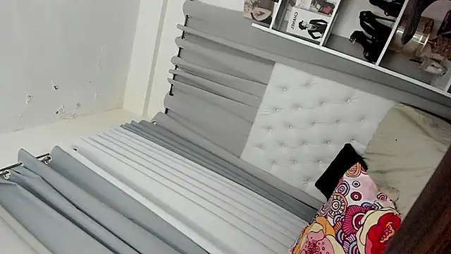 Yourdreamgoddess live sex cam