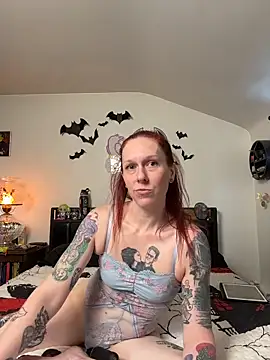 ScarletPanes's cam snapshot