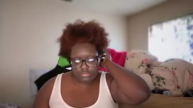 -Yagurlwest's cam snapshot