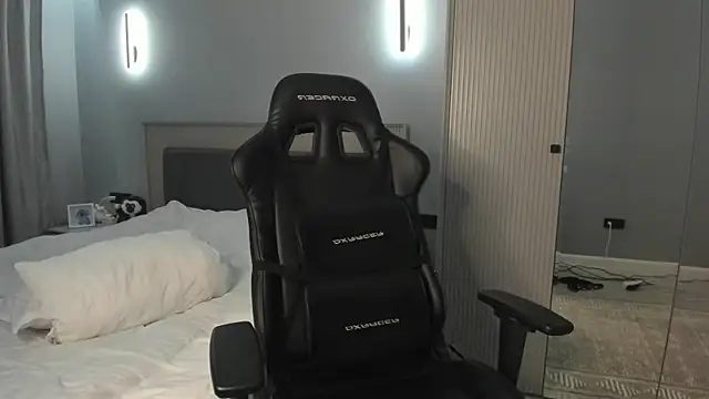 siaasian's cam snapshot